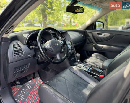 Черный Инфинити QX70, объемом двигателя 3 л и пробегом 215 тыс. км за 17500 $, фото 26 на Automoto.ua