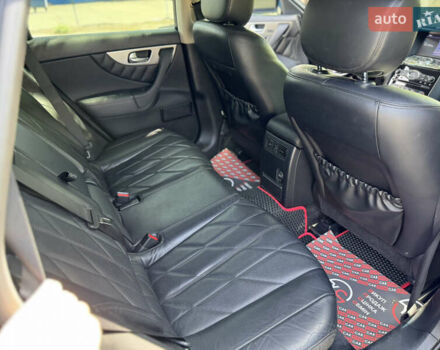 Черный Инфинити QX70, объемом двигателя 3 л и пробегом 215 тыс. км за 17500 $, фото 42 на Automoto.ua