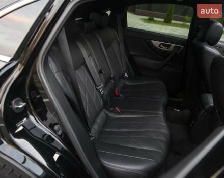 Черный Инфинити QX70, объемом двигателя 3.7 л и пробегом 114 тыс. км за 24999 $, фото 44 на Automoto.ua