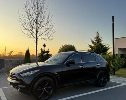 Черный Инфинити QX70, объемом двигателя 3.7 л и пробегом 210 тыс. км за 23500 $, фото 2 на Automoto.ua