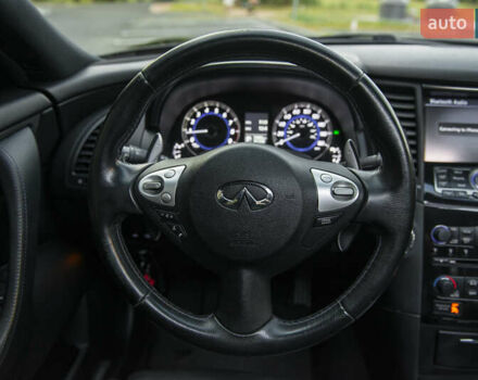 Черный Инфинити QX70, объемом двигателя 3.7 л и пробегом 114 тыс. км за 24999 $, фото 30 на Automoto.ua