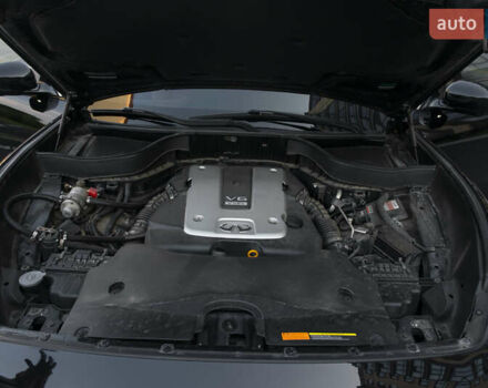 Черный Инфинити QX70, объемом двигателя 3.7 л и пробегом 124 тыс. км за 23000 $, фото 53 на Automoto.ua