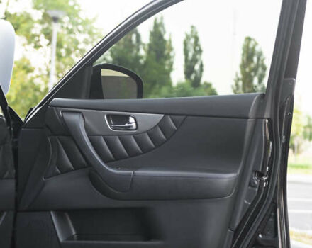 Черный Инфинити QX70, объемом двигателя 3.7 л и пробегом 114 тыс. км за 24999 $, фото 45 на Automoto.ua