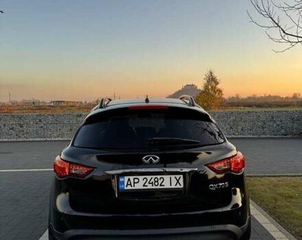 Черный Инфинити QX70, объемом двигателя 3.7 л и пробегом 210 тыс. км за 23500 $, фото 3 на Automoto.ua