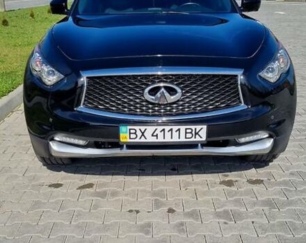 Черный Инфинити QX70, объемом двигателя 3.7 л и пробегом 155 тыс. км за 21300 $, фото 6 на Automoto.ua