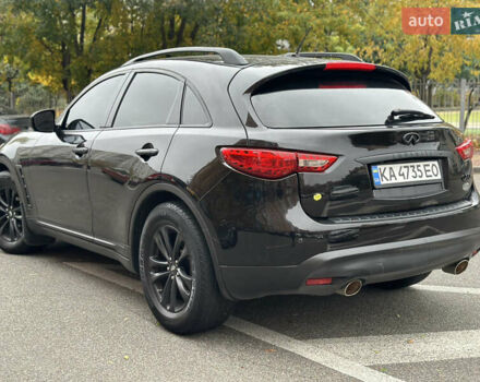 Черный Инфинити QX70, объемом двигателя 3.7 л и пробегом 194 тыс. км за 15900 $, фото 3 на Automoto.ua