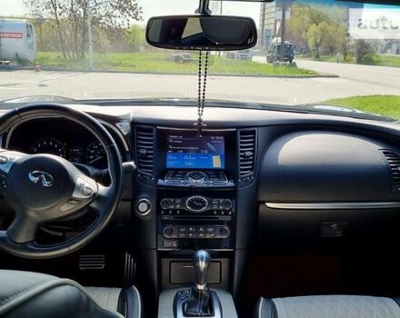Черный Инфинити QX70, объемом двигателя 3.7 л и пробегом 155 тыс. км за 21300 $, фото 35 на Automoto.ua