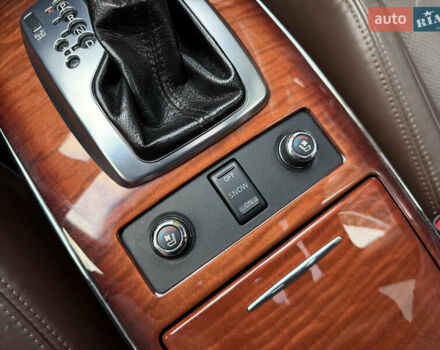 Черный Инфинити QX70, объемом двигателя 3.7 л и пробегом 141 тыс. км за 21500 $, фото 34 на Automoto.ua