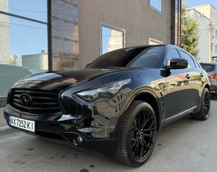 Черный Инфинити QX70, объемом двигателя 3.7 л и пробегом 81 тыс. км за 28500 $, фото 1 на Automoto.ua