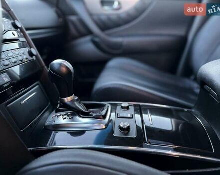 Черный Инфинити QX70, объемом двигателя 3.7 л и пробегом 128 тыс. км за 26500 $, фото 27 на Automoto.ua