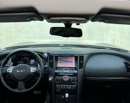 Черный Инфинити QX70, объемом двигателя 2.99 л и пробегом 160 тыс. км за 19500 $, фото 17 на Automoto.ua