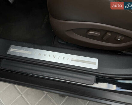 Черный Инфинити QX70, объемом двигателя 3.7 л и пробегом 141 тыс. км за 21500 $, фото 24 на Automoto.ua