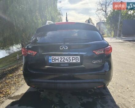 Черный Инфинити QX70, объемом двигателя 3.7 л и пробегом 93 тыс. км за 18900 $, фото 6 на Automoto.ua