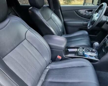 Черный Инфинити QX70, объемом двигателя 3.7 л и пробегом 168 тыс. км за 20800 $, фото 18 на Automoto.ua