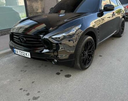 Черный Инфинити QX70, объемом двигателя 3.7 л и пробегом 81 тыс. км за 28500 $, фото 17 на Automoto.ua