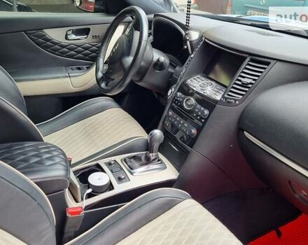 Черный Инфинити QX70, объемом двигателя 3.7 л и пробегом 155 тыс. км за 21300 $, фото 61 на Automoto.ua