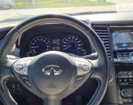Черный Инфинити QX70, объемом двигателя 3.7 л и пробегом 155 тыс. км за 21300 $, фото 38 на Automoto.ua
