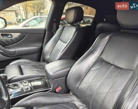 Черный Инфинити QX70, объемом двигателя 3.7 л и пробегом 93 тыс. км за 18900 $, фото 14 на Automoto.ua