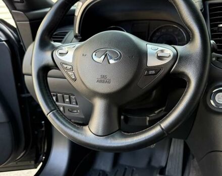 Черный Инфинити QX70, объемом двигателя 3.7 л и пробегом 81 тыс. км за 28500 $, фото 35 на Automoto.ua