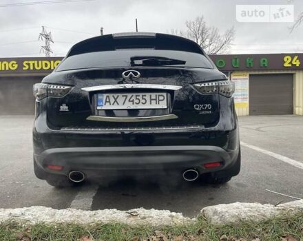 Чорний Інфініті QX70, об'ємом двигуна 3.7 л та пробігом 114 тис. км за 26900 $, фото 2 на Automoto.ua