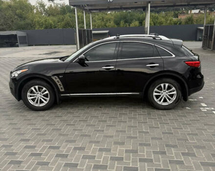 Черный Инфинити QX70, объемом двигателя 3.7 л и пробегом 150 тыс. км за 20300 $, фото 3 на Automoto.ua