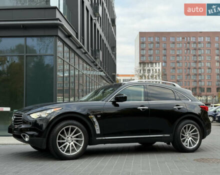 Черный Инфинити QX70, объемом двигателя 3.7 л и пробегом 141 тыс. км за 21500 $, фото 20 на Automoto.ua