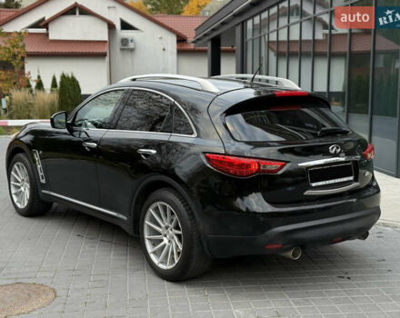 Черный Инфинити QX70, объемом двигателя 3.7 л и пробегом 141 тыс. км за 21500 $, фото 18 на Automoto.ua