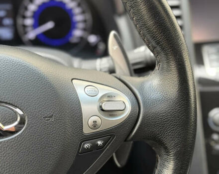 Черный Инфинити QX70, объемом двигателя 2.99 л и пробегом 84 тыс. км за 27900 $, фото 23 на Automoto.ua