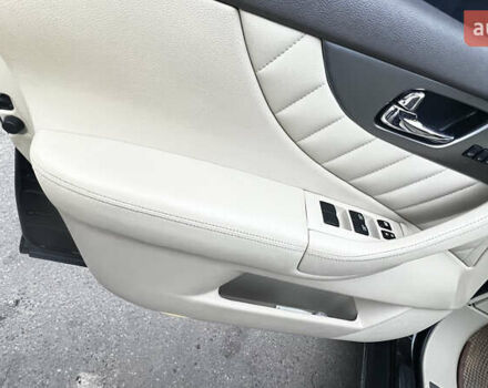 Черный Инфинити QX70, объемом двигателя 3.7 л и пробегом 194 тыс. км за 14900 $, фото 24 на Automoto.ua