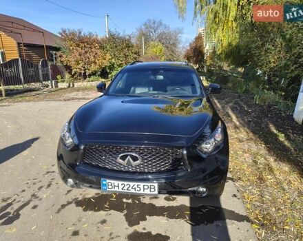 Черный Инфинити QX70, объемом двигателя 3.7 л и пробегом 93 тыс. км за 18900 $, фото 7 на Automoto.ua