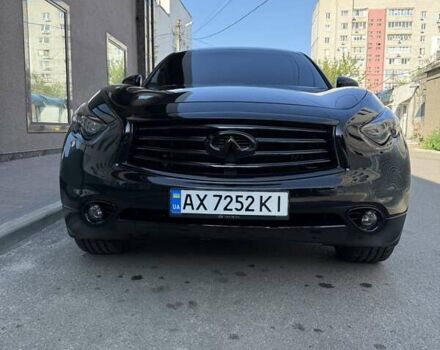Черный Инфинити QX70, объемом двигателя 3.7 л и пробегом 81 тыс. км за 28500 $, фото 4 на Automoto.ua