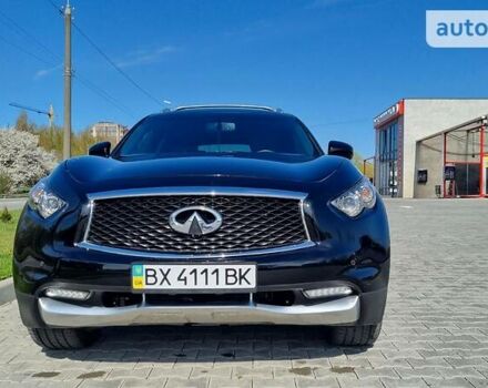 Черный Инфинити QX70, объемом двигателя 3.7 л и пробегом 155 тыс. км за 21300 $, фото 2 на Automoto.ua