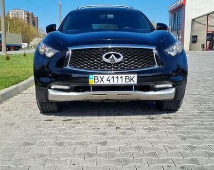 Черный Инфинити QX70, объемом двигателя 3.7 л и пробегом 155 тыс. км за 21300 $, фото 5 на Automoto.ua
