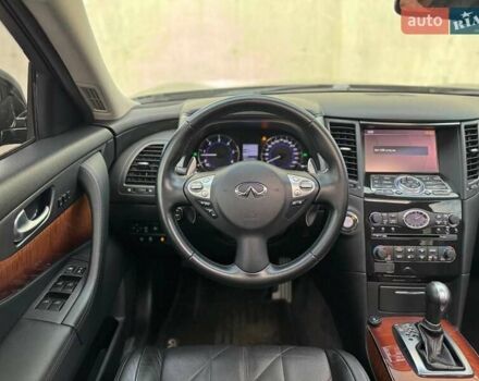 Черный Инфинити QX70, объемом двигателя 2.99 л и пробегом 160 тыс. км за 19500 $, фото 24 на Automoto.ua