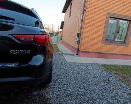 Черный Инфинити QX70, объемом двигателя 3.7 л и пробегом 160 тыс. км за 18500 $, фото 6 на Automoto.ua