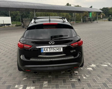 Черный Инфинити QX70, объемом двигателя 3.7 л и пробегом 150 тыс. км за 20300 $, фото 6 на Automoto.ua
