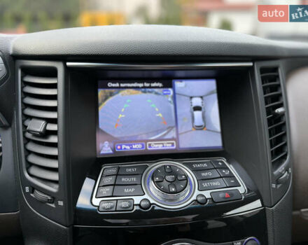 Черный Инфинити QX70, объемом двигателя 3.7 л и пробегом 141 тыс. км за 21500 $, фото 35 на Automoto.ua