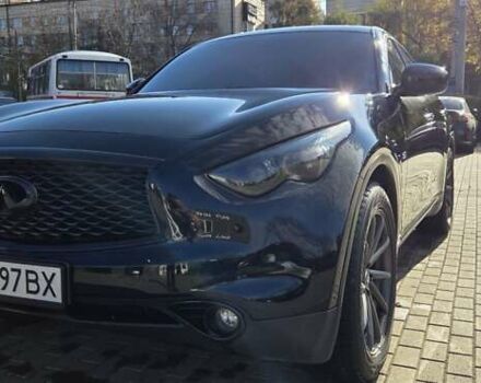 Черный Инфинити QX70, объемом двигателя 3.7 л и пробегом 168 тыс. км за 20800 $, фото 5 на Automoto.ua
