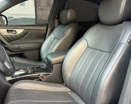 Черный Инфинити QX70, объемом двигателя 3.7 л и пробегом 81 тыс. км за 28500 $, фото 21 на Automoto.ua