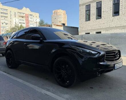Черный Инфинити QX70, объемом двигателя 3.7 л и пробегом 81 тыс. км за 28500 $, фото 11 на Automoto.ua