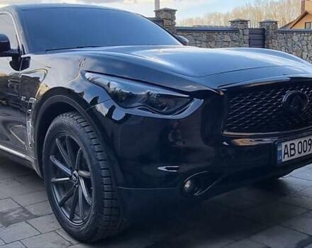 Черный Инфинити QX70, объемом двигателя 3.7 л и пробегом 168 тыс. км за 22900 $, фото 15 на Automoto.ua