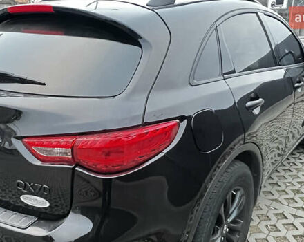 Черный Инфинити QX70, объемом двигателя 3.7 л и пробегом 194 тыс. км за 14900 $, фото 2 на Automoto.ua