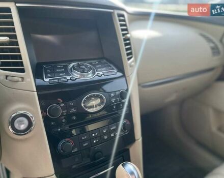Черный Инфинити QX70, объемом двигателя 2.99 л и пробегом 118 тыс. км за 19853 $, фото 13 на Automoto.ua