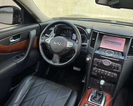 Черный Инфинити QX70, объемом двигателя 2.99 л и пробегом 160 тыс. км за 19500 $, фото 22 на Automoto.ua
