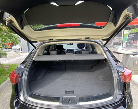 Черный Инфинити QX70, объемом двигателя 2.99 л и пробегом 84 тыс. км за 27900 $, фото 8 на Automoto.ua