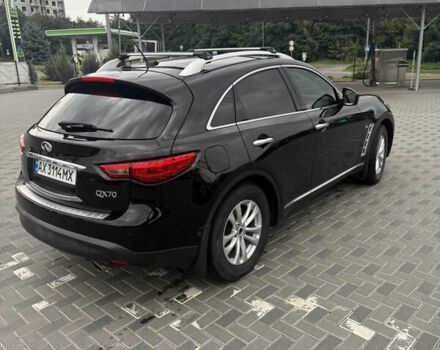 Черный Инфинити QX70, объемом двигателя 3.7 л и пробегом 150 тыс. км за 20300 $, фото 4 на Automoto.ua