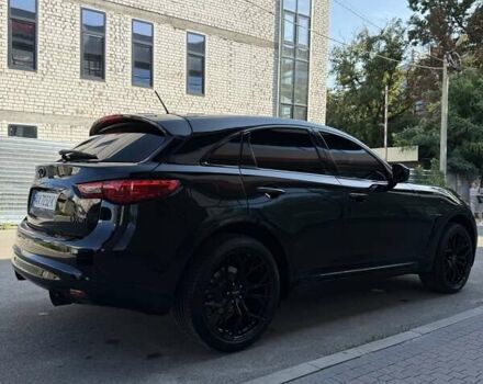 Черный Инфинити QX70, объемом двигателя 3.7 л и пробегом 81 тыс. км за 28500 $, фото 10 на Automoto.ua