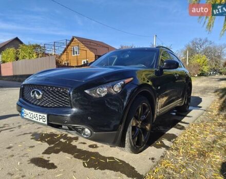 Черный Инфинити QX70, объемом двигателя 3.7 л и пробегом 93 тыс. км за 18900 $, фото 9 на Automoto.ua