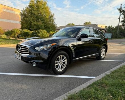 Черный Инфинити QX70, объемом двигателя 3.7 л и пробегом 170 тыс. км за 22300 $, фото 2 на Automoto.ua