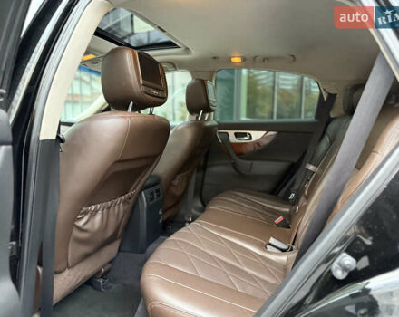 Черный Инфинити QX70, объемом двигателя 3.7 л и пробегом 141 тыс. км за 21500 $, фото 39 на Automoto.ua